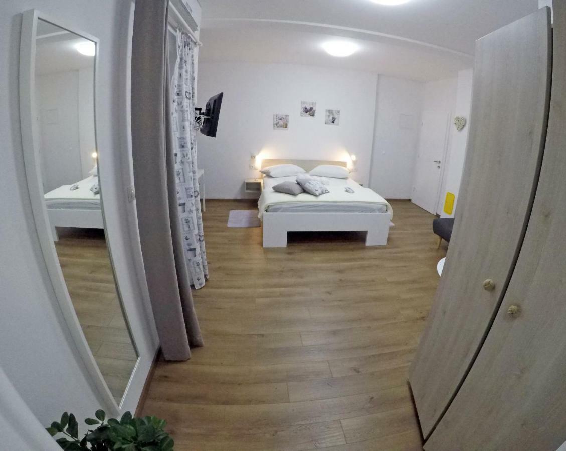 Guesthouse Villa Domenico لازوفاك المظهر الخارجي الصورة
